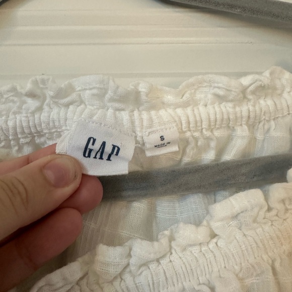 GAP White Scoop Neck Textured Blouse Size Small - Picture 5 of 6